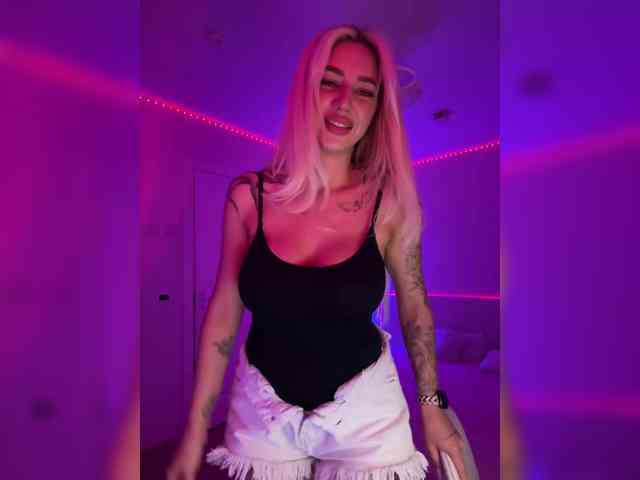 -AmazingBlonde- webcam
