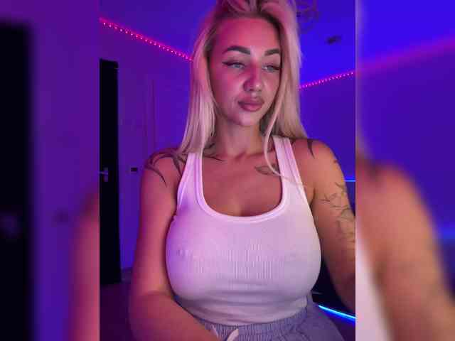 -AmazingBlonde- webcam