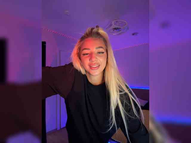 -AmazingBlonde- Sex Cam Show