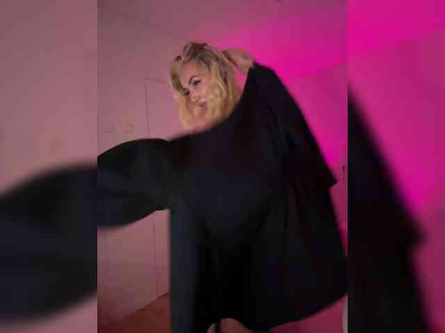 -AmazingBlonde-