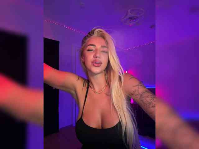 -AmazingBlonde- Sex Cam Show