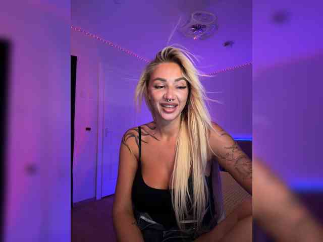 -AmazingBlonde- Sex Cam Show