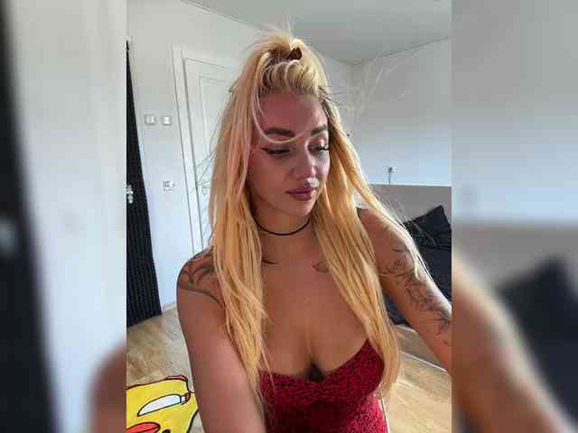-AmazingBlonde- Sex Cam Show