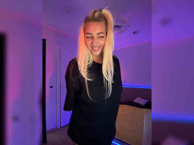 -AmazingBlonde- Sex Cam Show