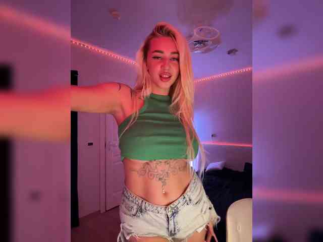 -AmazingBlonde-