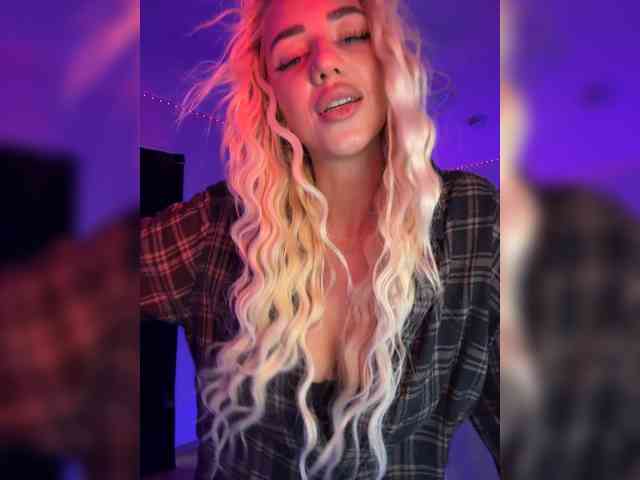 -AmazingBlonde- webcam