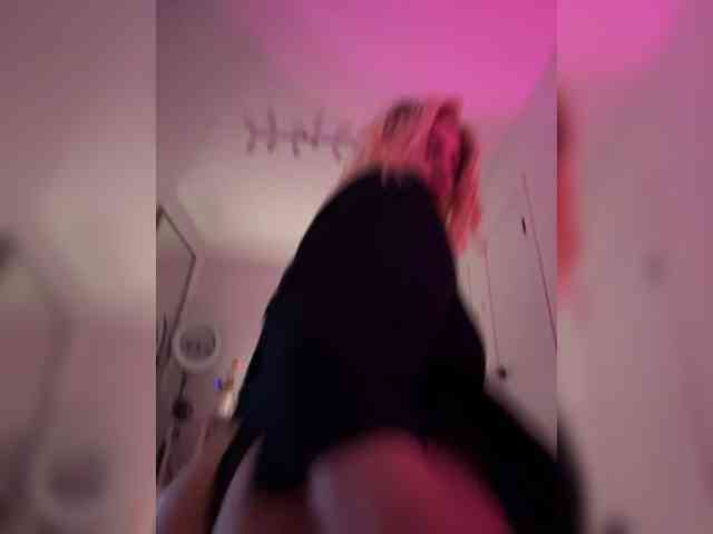 -AmazingBlonde-