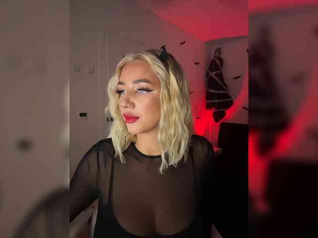 -AmazingBlonde-