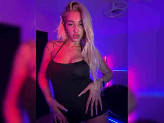 -AmazingBlonde- webcam