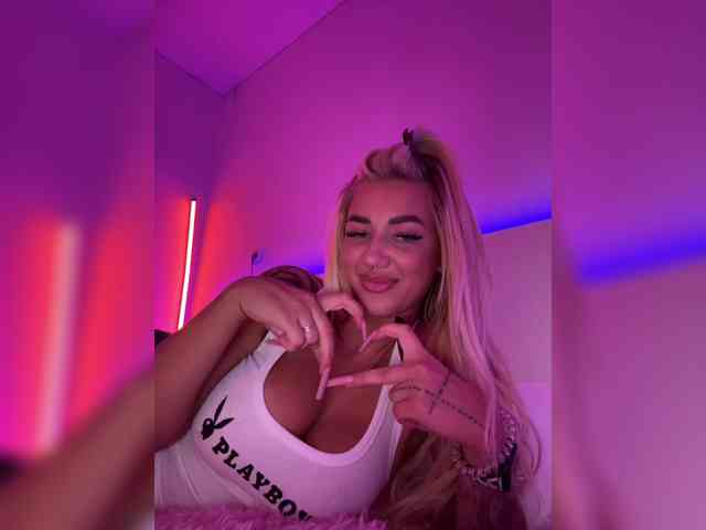 -AmazingBlonde- webcam