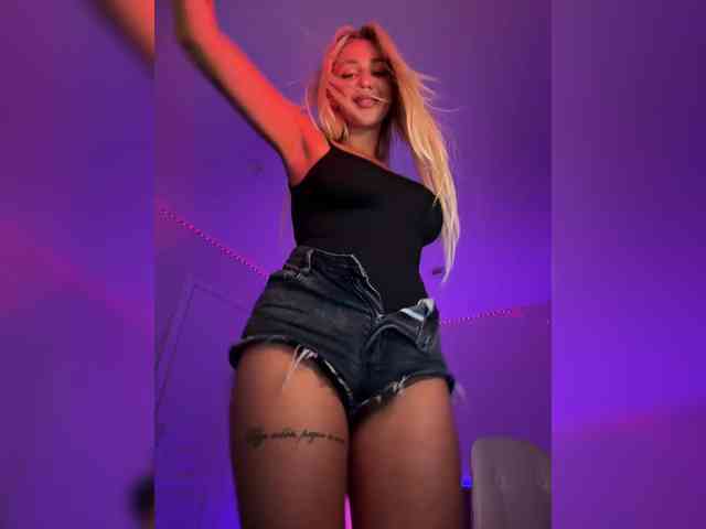 -AmazingBlonde- Sex Cam Show