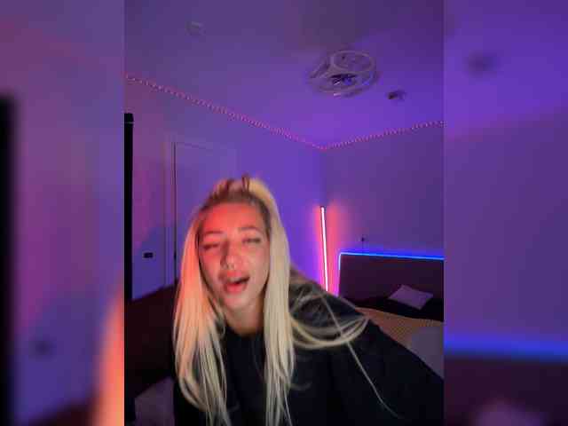 -AmazingBlonde- Sex Cam Show