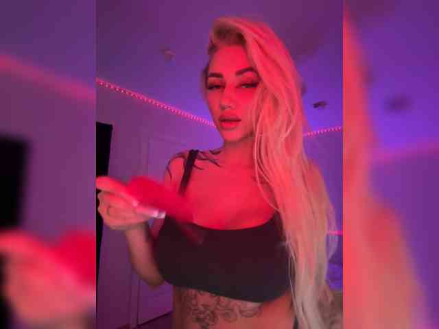 -AmazingBlonde- webcam