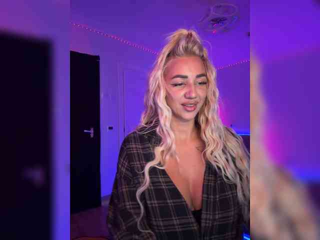 -AmazingBlonde- Sex Cam Show