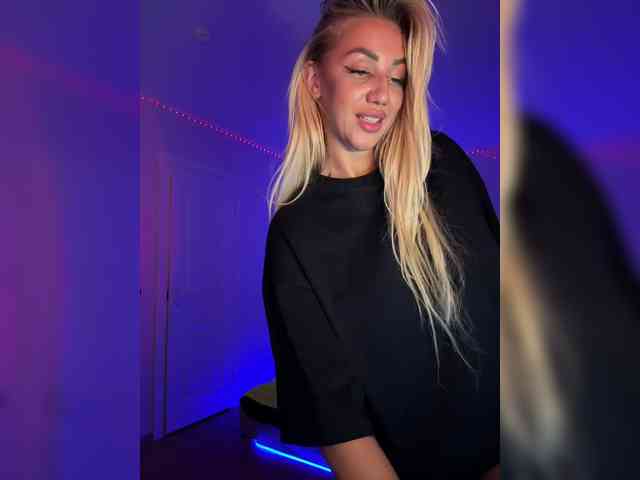 -AmazingBlonde- Sex Cam Show
