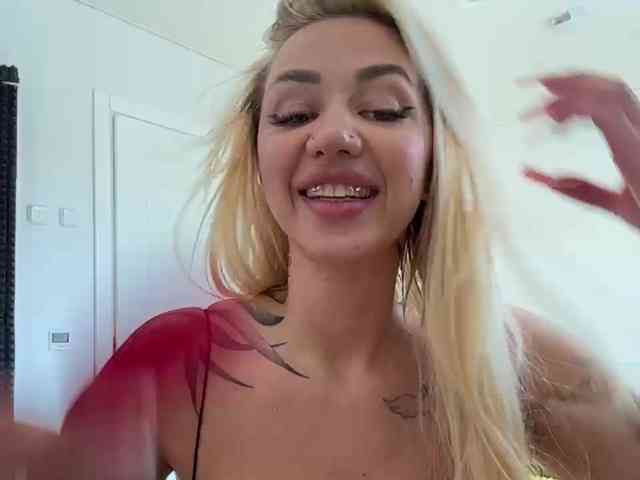 -AmazingBlonde- webcam