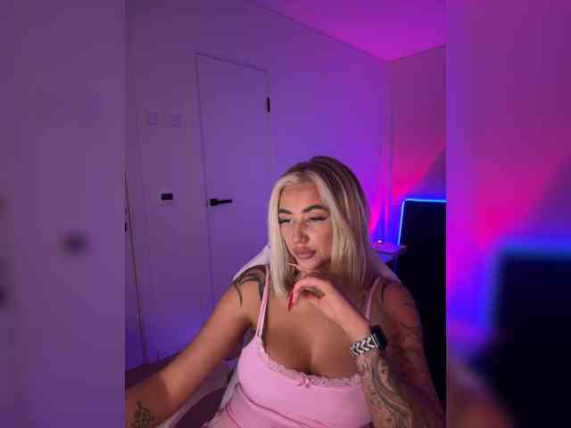 Model: -AmazingBlonde-