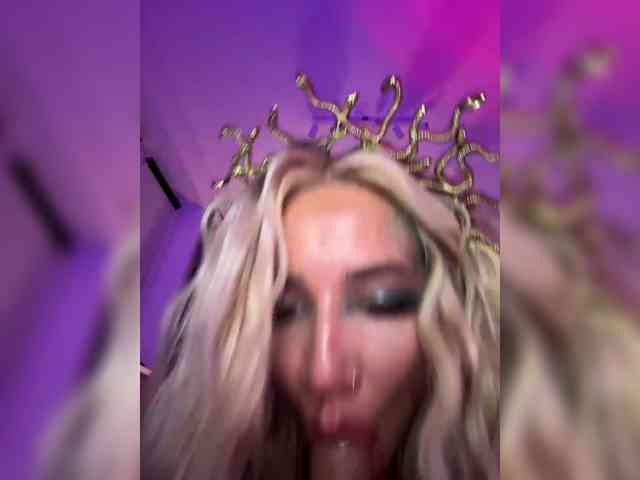-AmazingBlonde-