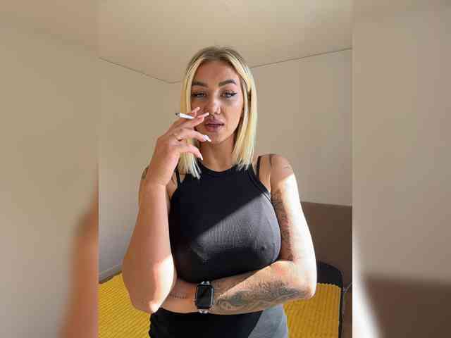 -AmazingBlonde-