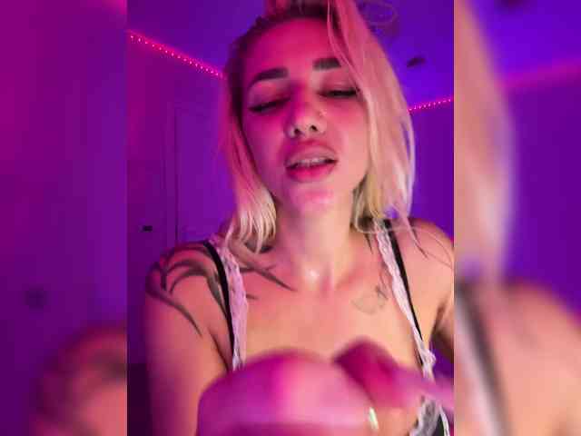 Model: -AmazingBlonde-