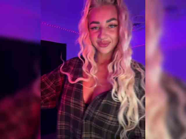 -AmazingBlonde- webcam