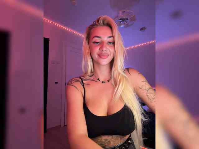 -AmazingBlonde- webcam