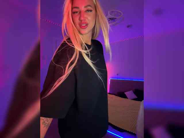 -AmazingBlonde- Sex Cam Show