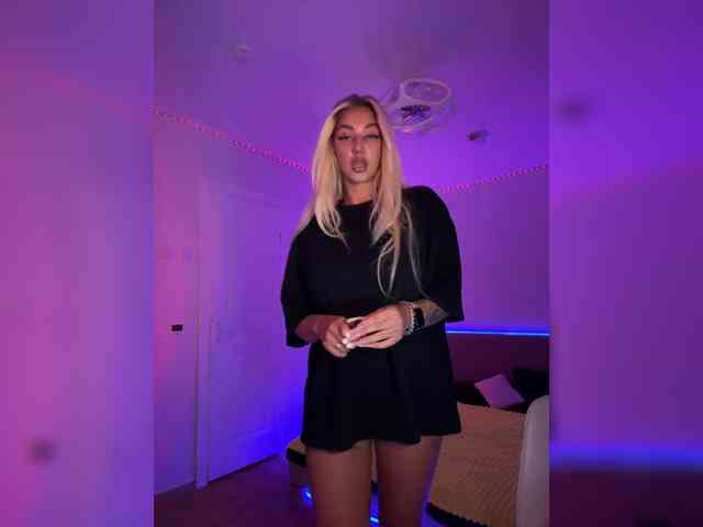 -AmazingBlonde- Sex Cam Show