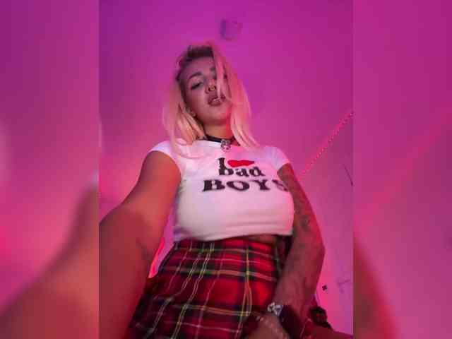 -AmazingBlonde- webcam