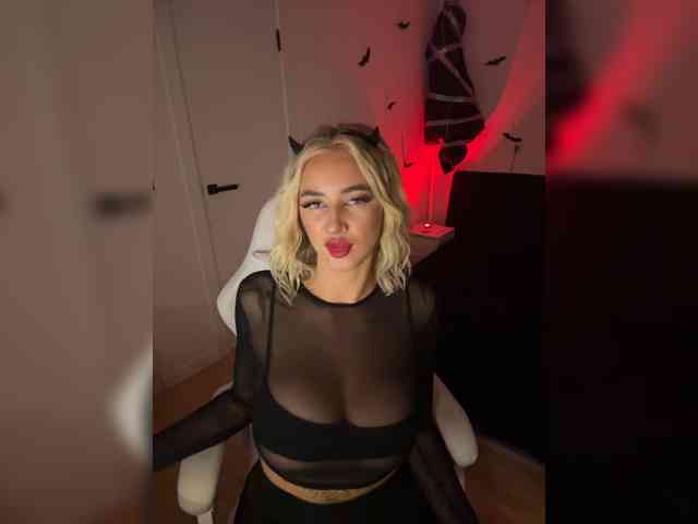 -AmazingBlonde-