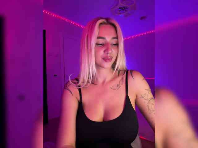 -AmazingBlonde- webcam