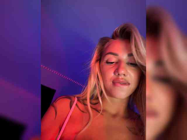 -AmazingBlonde- Sex Cam Show