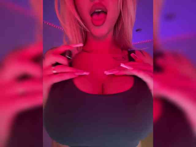 -AmazingBlonde- webcam