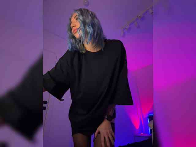 -AmazingBlonde-