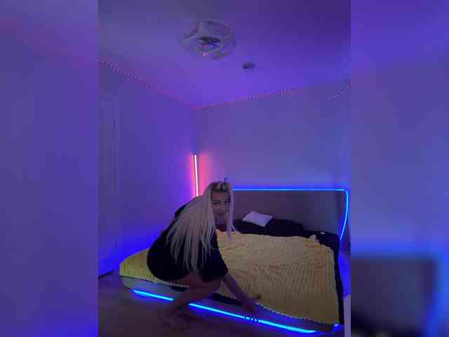 -AmazingBlonde- Sex Cam Show