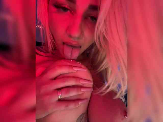 -AmazingBlonde- webcam