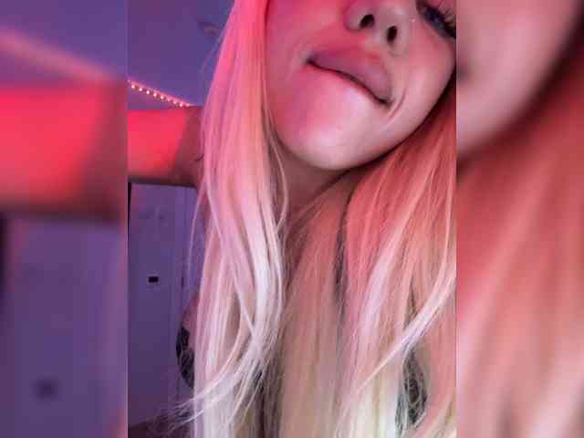 -AmazingBlonde- webcam