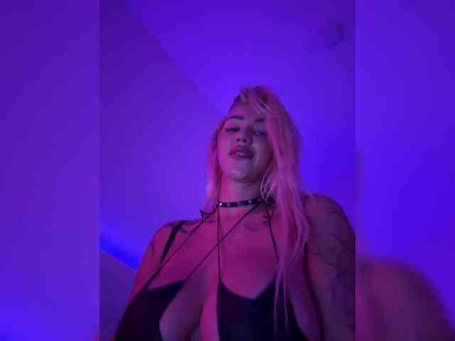 -AmazingBlonde- webcam