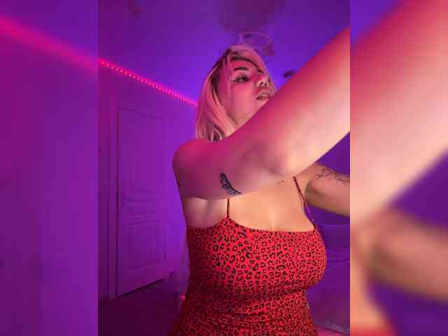 -AmazingBlonde- webcam