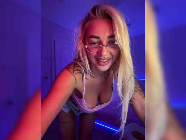 -AmazingBlonde- Sex Cam Show