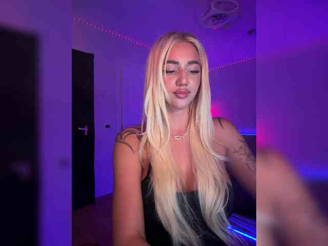 -AmazingBlonde- Sex Cam Show