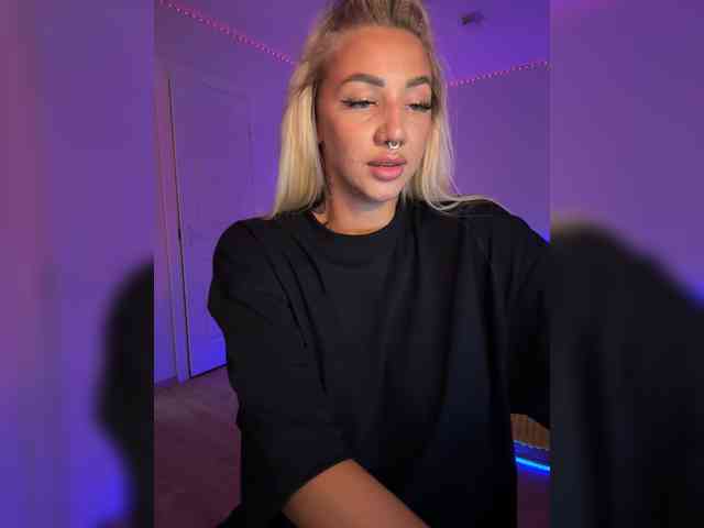 -AmazingBlonde- Sex Cam Show