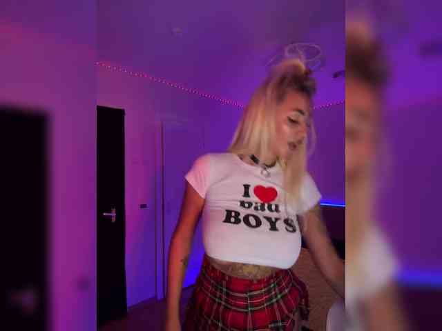-AmazingBlonde- Sex Cam Show