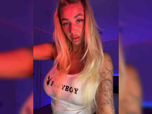 -AmazingBlonde- webcam