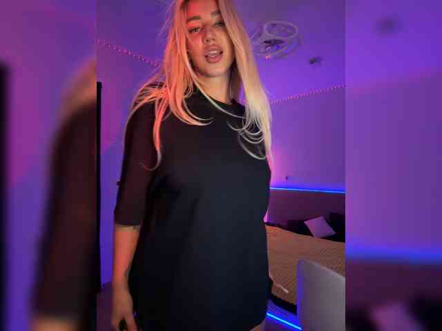 -AmazingBlonde- Sex Cam Show