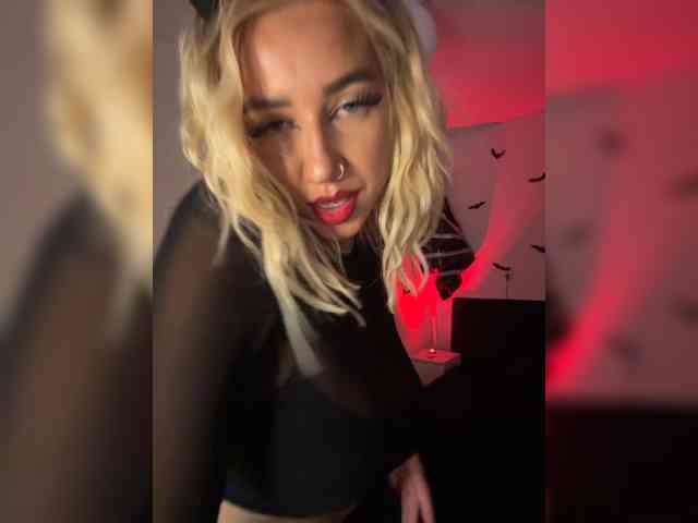 -AmazingBlonde-