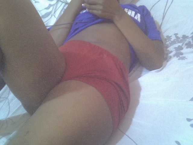 Tashabea Live Cam and Statistics on UnifiedCams