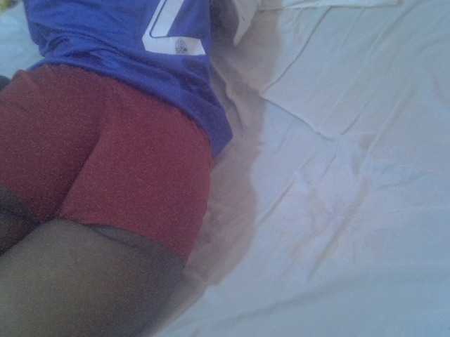 Tashabea live cam on BongaCams