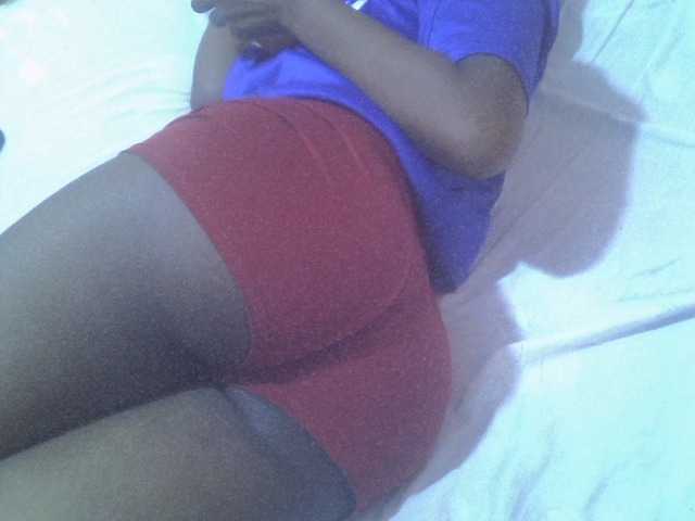 Tashabea live cam on BongaCams
