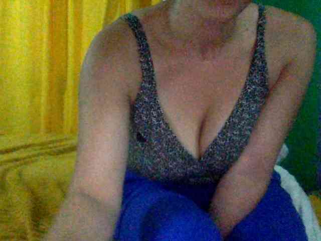 NecroMilfa webcam